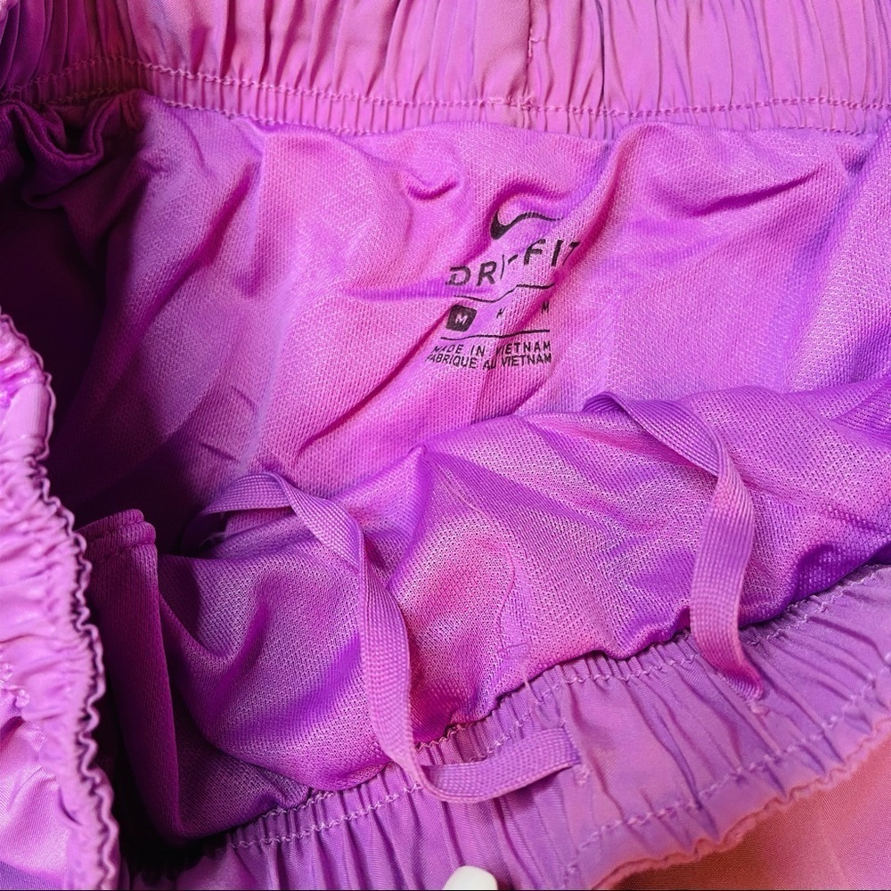 Nike | Women’s Running Shorts - Picture 6 of 7